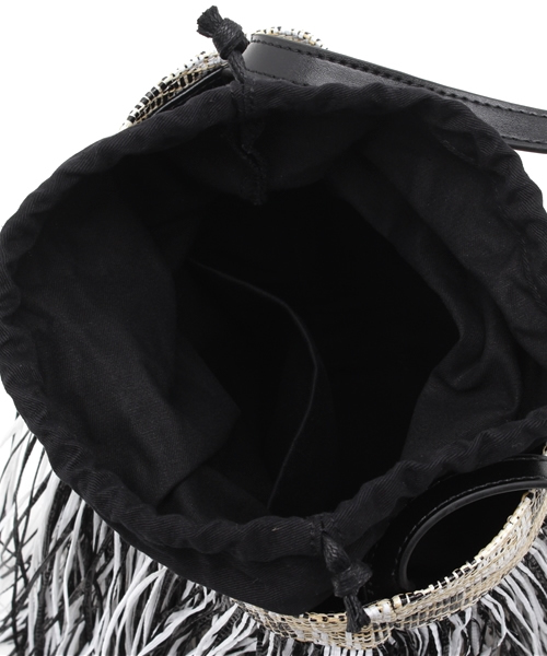 SOLPRESA（ソルプレーサ）の「【SOLPRESA】カラーフリンジバケツ型ショルダー（ショルダーバッグ・レディース・ブラック/ベージュ・FREE）」の8枚目の写真