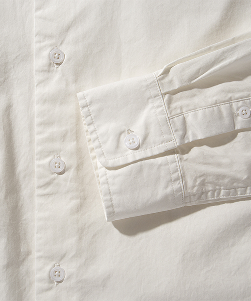 Saturdays NYC(サタデーズ ニューヨークシティ )の「Reed Solid Dress Shirt(シャツ/ブラウス・メンズ・ネイビー/ワイン/ホワイト・S/L/X-SMALL/M/X-LARGE)」の5枚目の写真