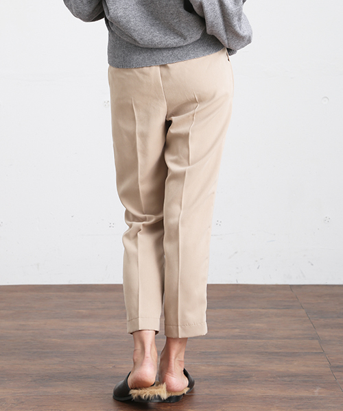 Denime(ドゥニーム)の「ハイウエストテーパードパンツ(その他パンツ・レディース・ベージュ/ブラック系その他・FREE)」の6枚目の写真