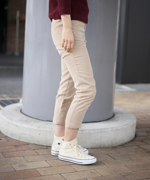 Denime(ドゥニーム)の「ハイウエストテーパードパンツ(その他パンツ・レディース・ベージュ/ブラック系その他・FREE)」の18枚目の写真