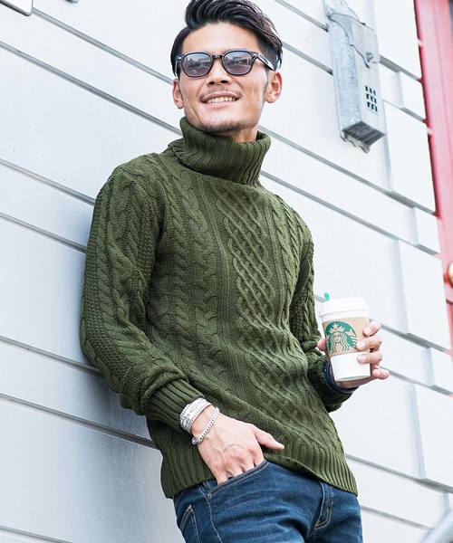 Vicci（ビッチ）の「『vicci/ヴィッチ』ケーブル編みタートルネック長袖ニットセーター（ニット/セーター・メンズ・ホワイト系その他6/ブラック/ブラック系その他2/グレー系その他/ミックスグレー/アイボリー/ホワイト系その他5/ネイビー/ホワイト系その他2/ホワイト系その他4/ブラック系その他/ホワイト系その他/ホワイト系その他3/ワインレッド/キャメル/グレー系その他2/ベージュ/オフホワイト/パープル/カーキ/レッド/ホワイト系その他7/インディゴブルー/ロイヤルブルー/ピンク/モカ/グリーン・L/M/46/44/XL）」の19枚目の写真