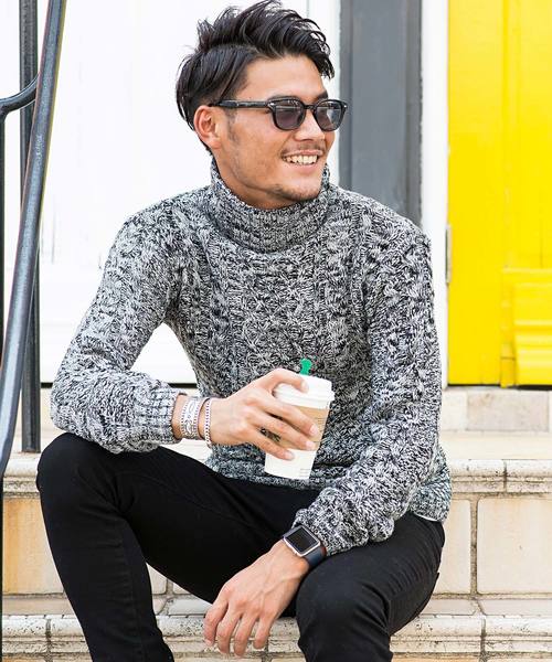 Vicci（ビッチ）の「『vicci/ヴィッチ』ケーブル編みタートルネック長袖ニットセーター（ニット/セーター・メンズ・ホワイト系その他6/ブラック/ブラック系その他2/グレー系その他/ミックスグレー/アイボリー/ホワイト系その他5/ネイビー/ホワイト系その他2/ホワイト系その他4/ブラック系その他/ホワイト系その他/ホワイト系その他3/ワインレッド/キャメル/グレー系その他2/ベージュ/オフホワイト/パープル/カーキ/レッド/ホワイト系その他7/インディゴブルー/ロイヤルブルー/ピンク/モカ/グリーン・L/M/46/44/XL）」の14枚目の写真