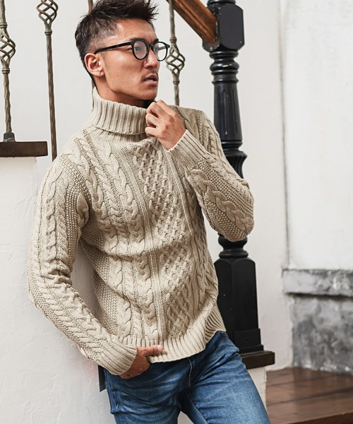 Vicci（ビッチ）の「『vicci/ヴィッチ』ケーブル編みタートルネック長袖ニットセーター（ニット/セーター・メンズ・ホワイト系その他6/ブラック/ブラック系その他2/グレー系その他/ミックスグレー/アイボリー/ホワイト系その他5/ネイビー/ホワイト系その他2/ホワイト系その他4/ブラック系その他/ホワイト系その他/ホワイト系その他3/ワインレッド/キャメル/グレー系その他2/ベージュ/オフホワイト/パープル/カーキ/レッド/ホワイト系その他7/インディゴブルー/ロイヤルブルー/ピンク/モカ/グリーン・L/M/46/44/XL）」の18枚目の写真