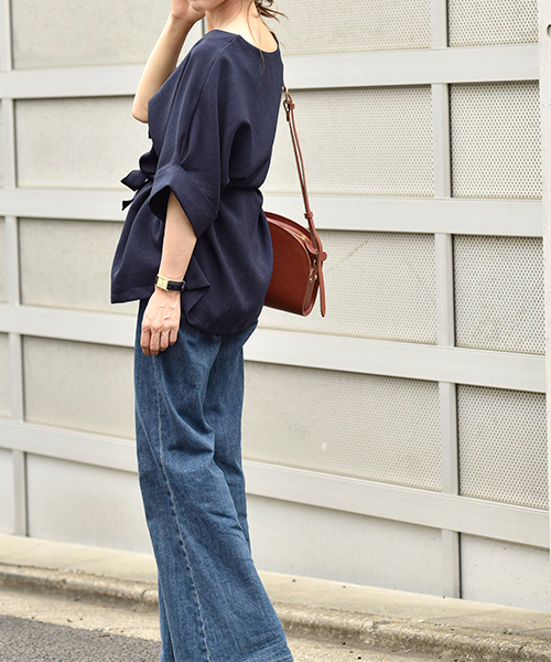 coca(coca)(コカ)の「ウエストリボンVネックドルマントップス(シャツ/ブラウス・レディース・ネイビー・ONE SIZE)」の4枚目の写真