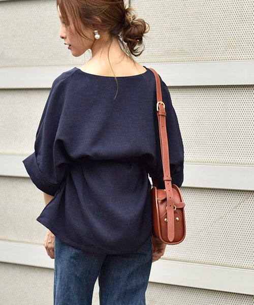 coca(coca)(コカ)の「ウエストリボンVネックドルマントップス(シャツ/ブラウス・レディース・ネイビー・ONE SIZE)」の5枚目の写真