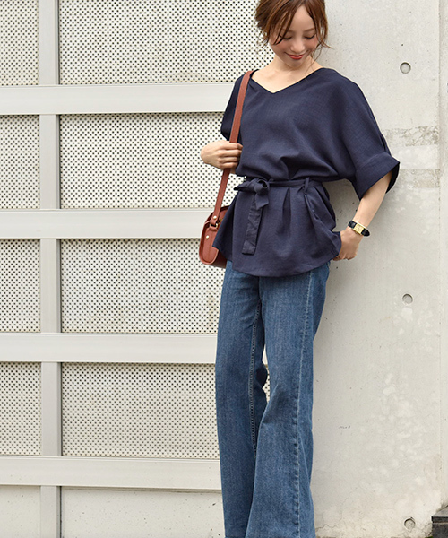 coca(coca)(コカ)の「ウエストリボンVネックドルマントップス(シャツ/ブラウス・レディース・ネイビー・ONE SIZE)」の9枚目の写真