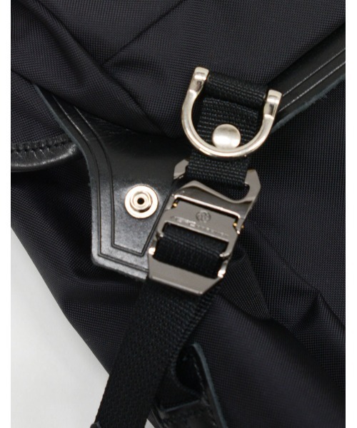 master-piece（マスターピース）の「master-piece / potential　バックパック / 01741-v2（バックパック/リュック・メンズ・ブラック/ネイビー/レッド/キャメル/オリーブ/グリーン/イエロー・FREE）」の9枚目の写真