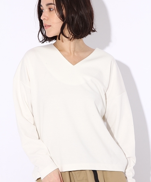 niko and...(ニコアンド)の「TRポリウレタン機能付きVネックプルオーバー(シャツ/ブラウス・レディース・ホワイト/ブラック/その他1/その他2/その他3/ピンク・LARGE/MEDIUM)」の2枚目の写真