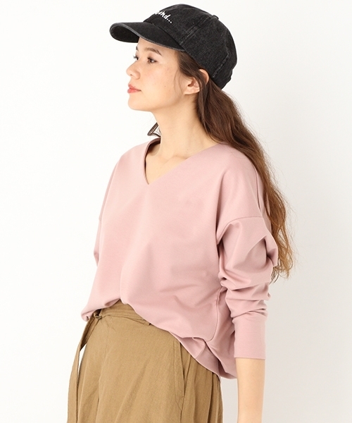 niko and...(ニコアンド)の「TRポリウレタン機能付きVネックプルオーバー(シャツ/ブラウス・レディース・ホワイト/ブラック/その他1/その他2/その他3/ピンク・LARGE/MEDIUM)」の4枚目の写真