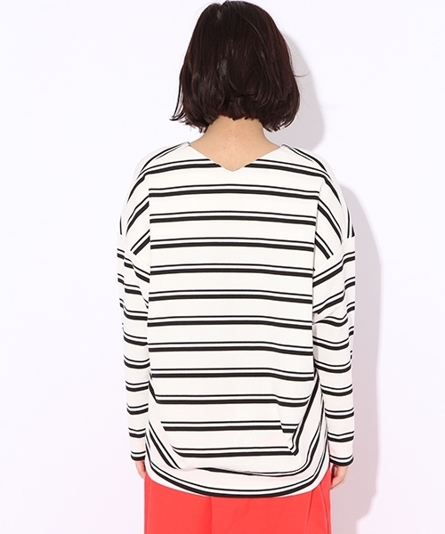 niko and...(ニコアンド)の「TRポリウレタン機能付きVネックプルオーバー(シャツ/ブラウス・レディース・ホワイト/ブラック/その他1/その他2/その他3/ピンク・LARGE/MEDIUM)」の19枚目の写真