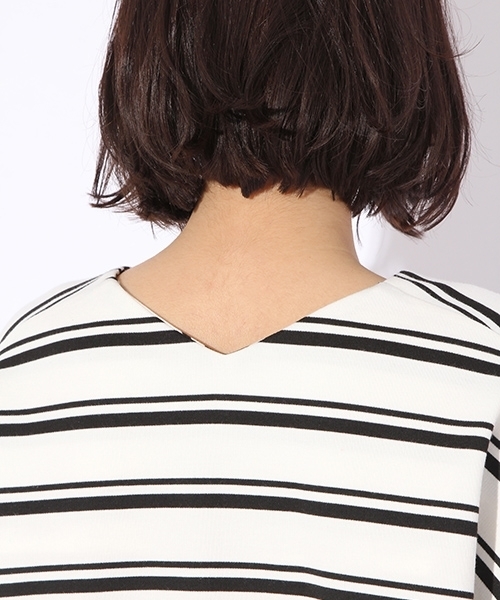 niko and...(ニコアンド)の「TRポリウレタン機能付きVネックプルオーバー(シャツ/ブラウス・レディース・ホワイト/ブラック/その他1/その他2/その他3/ピンク・LARGE/MEDIUM)」の15枚目の写真