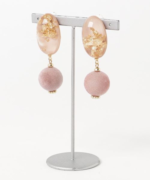 natural couture(ナチュラルクチュール)の「ゴールド埋め込みイヤリング(イヤリング・レディース・ピンク/グリーン/その他1・FREE)」の2枚目の写真