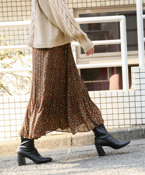 LOWRYS FARM(ローリーズファーム)の「ストレッチブーツ 821239(ブーツ・レディース・ブラック/アイボリー・MEDIUM/LARGE)」の10枚目の写真