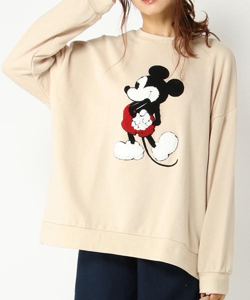 Disney(ディズニー)の「Disney(ディズニー)ミッキーサガラ刺繍裏毛トレーナー(スウェット・レディース・ホワイト/ベージュ・MEDIUM/LARGE)」の2枚目の写真