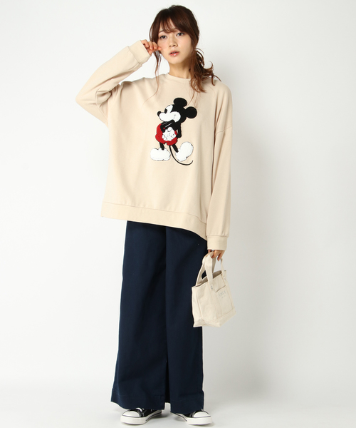 Disney(ディズニー)の「Disney(ディズニー)ミッキーサガラ刺繍裏毛トレーナー(スウェット・レディース・ホワイト/ベージュ・MEDIUM/LARGE)」の6枚目の写真
