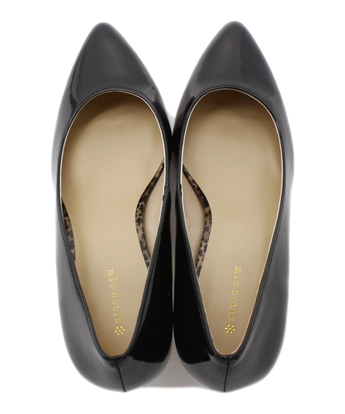 BEAMS LIGHTS Women's（ビームスライツ ウィメンズ）の「△mio notis / ポインテッド パンプス（パンプス・レディース・グレー/ブラック/ベージュ・MEDIUM/LL/SMALL/LARGE）」の4枚目の写真