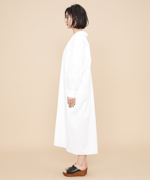 ADAM ET ROPE'(アダムエロペ)の「ギャザーサックワンピース(ワンピース・レディース・ホワイト/ライトグリーン・FREE)」の17枚目の写真