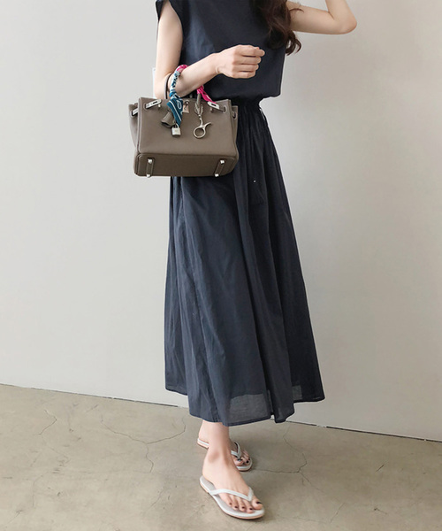 ABITOKYO(アビトーキョー)の「麻ライク マキシワンピース(ワンピース・レディース・アイボリー/ブラック系その他/ブラック/カーキ/キャメル/ダークグリーン/ベージュ系その他/ブラック×ホワイト・FREE)」の22枚目の写真