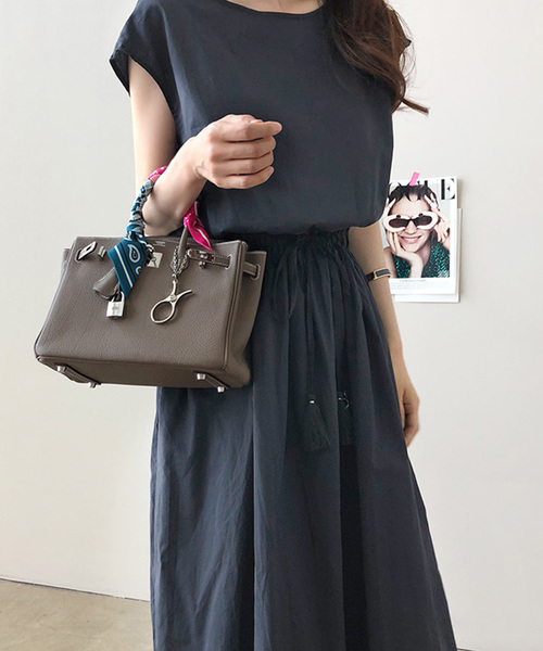 ABITOKYO(アビトーキョー)の「麻ライク マキシワンピース(ワンピース・レディース・アイボリー/ブラック系その他/ブラック/カーキ/キャメル/ダークグリーン/ベージュ系その他/ブラック×ホワイト・FREE)」の18枚目の写真