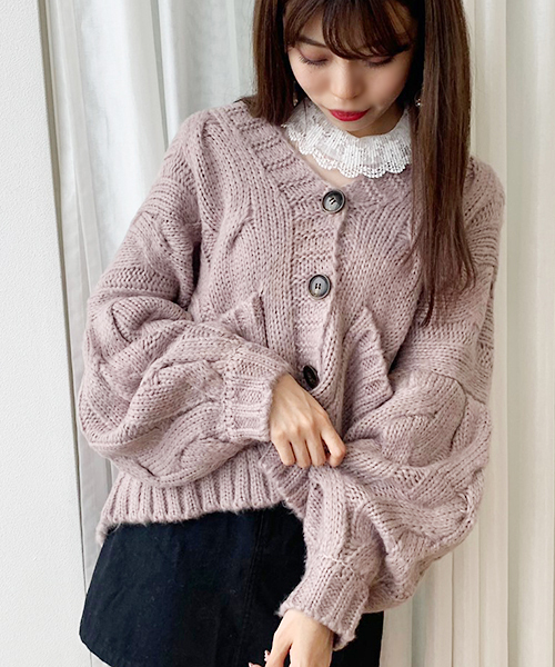apres jour(アプレジュール)の「ポケット付きケーブルVカーデ【ZOZOTOWN限定アイテム】(カーディガン/ボレロ・レディース・ベージュ/カーキ/モカ/ラベンダー・フリー)」の12枚目の写真