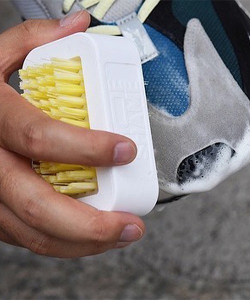 SHOE SHAME(シューシェイム)の「〈SHOE SHAME/シューシェイム〉 LOSE THE DIRT KIT クリーニングキット シューケアセット(シューケア用品・メンズ・ホワイト×イエロー・FREE)」の7枚目の写真