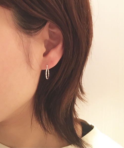 Newport(ニューポート)の「Tiny earrings /silver 925(ピアス(両耳用)・レディース・その他/その他1/その他2/その他3/その他4/その他5/その他6/その他7/その他8/その他9/その他10/その他11/その他12/その他13/その他14/その他15/その他16/その他17・FREE)」の4枚目の写真