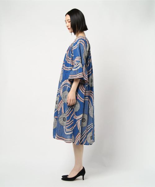 チャイハネ（チャイハネ）の「【チャイハネ】yul アフリカン柄ボリュームスリーブワンピース（ワンピース・レディース・レッド/イエロー/ブルー・FREE）」の5枚目の写真