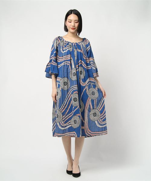 チャイハネ（チャイハネ）の「【チャイハネ】yul アフリカン柄ボリュームスリーブワンピース（ワンピース・レディース・レッド/イエロー/ブルー・FREE）」の4枚目の写真