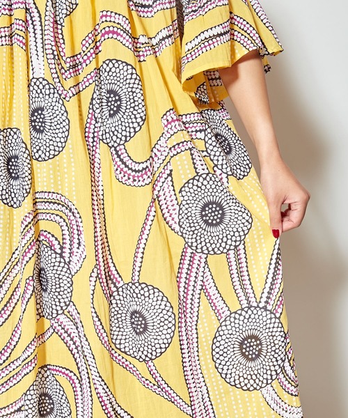 チャイハネ（チャイハネ）の「【チャイハネ】yul アフリカン柄ボリュームスリーブワンピース（ワンピース・レディース・レッド/イエロー/ブルー・FREE）」の17枚目の写真