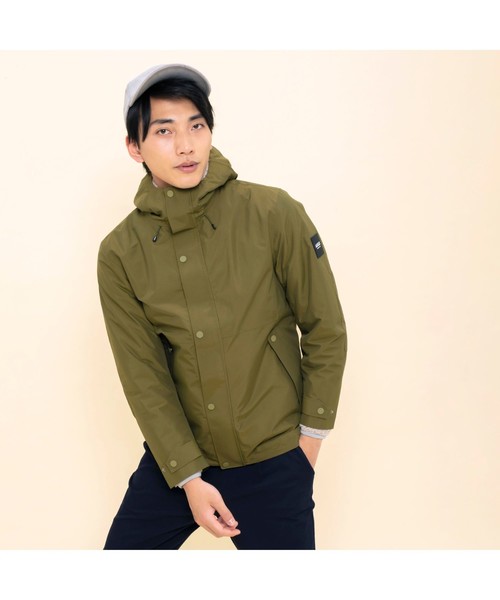 AIGLE(エーグル)の「ダズジャケット(マウンテンパーカー・メンズ・ネイビー/レッド/モスグリーン・M/LL/S/L)」の2枚目の写真