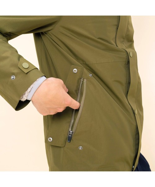 AIGLE(エーグル)の「ダズジャケット(マウンテンパーカー・メンズ・ネイビー/レッド/モスグリーン・M/LL/S/L)」の6枚目の写真