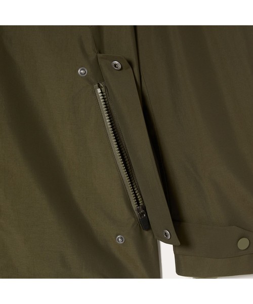 AIGLE(エーグル)の「ダズジャケット(マウンテンパーカー・メンズ・ネイビー/レッド/モスグリーン・M/LL/S/L)」の11枚目の写真