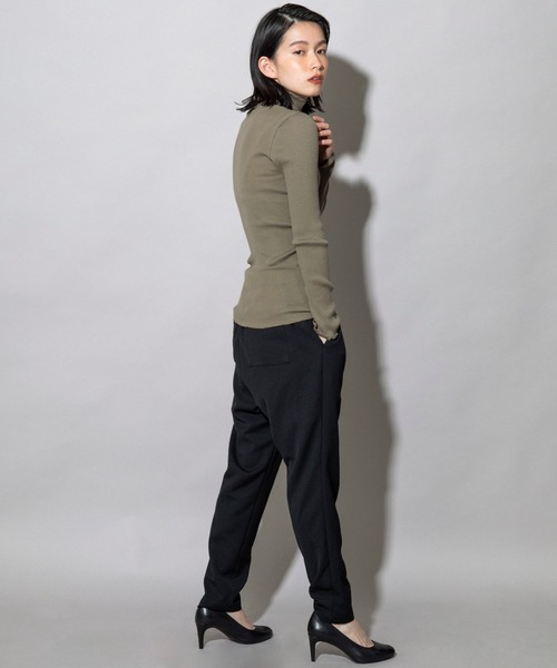 Munich（ミューニック）の「トリアセテートファイバーオックス　テーパードパンツ（その他パンツ・レディース・ブラック/ベージュ・S/M/XS）」の12枚目の写真