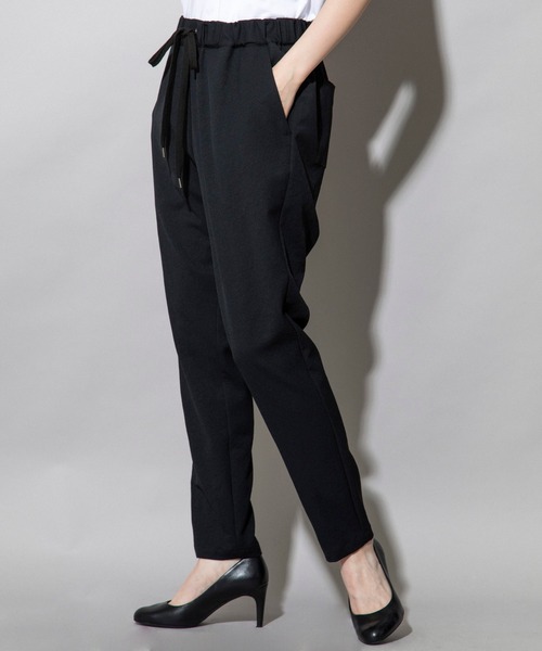 Munich（ミューニック）の「トリアセテートファイバーオックス　テーパードパンツ（その他パンツ・レディース・ブラック/ベージュ・S/M/XS）」の15枚目の写真