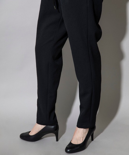 Munich（ミューニック）の「トリアセテートファイバーオックス　テーパードパンツ（その他パンツ・レディース・ブラック/ベージュ・S/M/XS）」の21枚目の写真