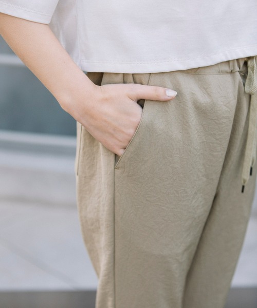 Munich（ミューニック）の「トリアセテートファイバーオックス　テーパードパンツ（その他パンツ・レディース・ブラック/ベージュ・S/M/XS）」の8枚目の写真