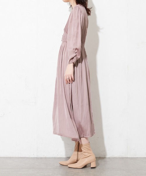 natural couture(ナチュラルクチュール)の「フェザー柄ギャザーデザインワンピース(ワンピース・レディース・カーキ/ピンクベージュ/その他1/その他2・FREE)」の16枚目の写真