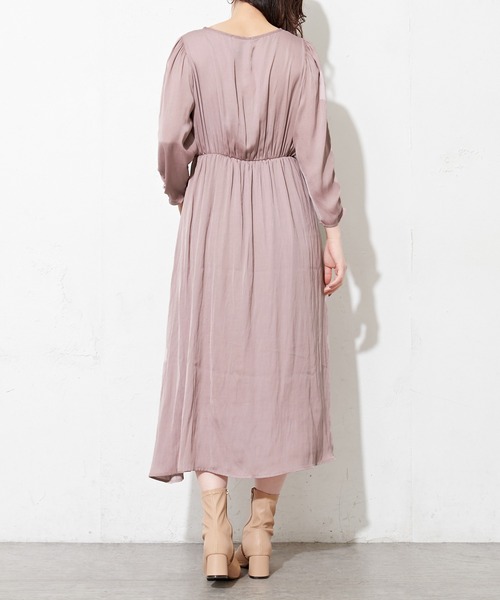 natural couture(ナチュラルクチュール)の「フェザー柄ギャザーデザインワンピース(ワンピース・レディース・カーキ/ピンクベージュ/その他1/その他2・FREE)」の19枚目の写真