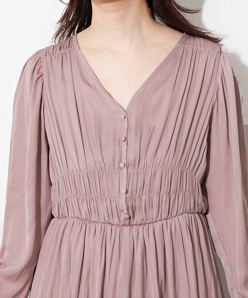 natural couture(ナチュラルクチュール)の「フェザー柄ギャザーデザインワンピース(ワンピース・レディース・カーキ/ピンクベージュ/その他1/その他2・FREE)」の10枚目の写真