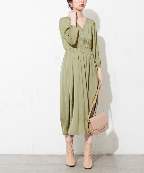 natural couture(ナチュラルクチュール)の「フェザー柄ギャザーデザインワンピース(ワンピース・レディース・カーキ/ピンクベージュ/その他1/その他2・FREE)」の11枚目の写真