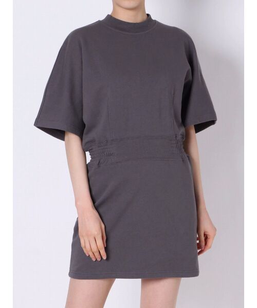 EMODA(エモダ)の「ウエストマークショートワンピース(ワンピース・レディース・グレー/ブラック/ブルー/ベージュ・FREE)」の3枚目の写真