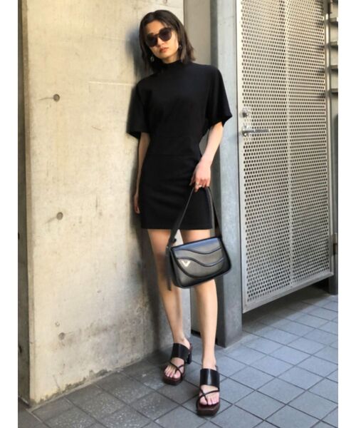 EMODA(エモダ)の「ウエストマークショートワンピース(ワンピース・レディース・グレー/ブラック/ブルー/ベージュ・FREE)」の17枚目の写真