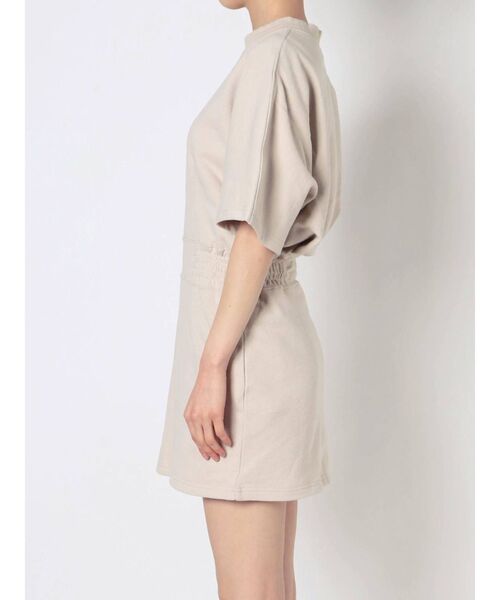 EMODA(エモダ)の「ウエストマークショートワンピース(ワンピース・レディース・グレー/ブラック/ブルー/ベージュ・FREE)」の9枚目の写真