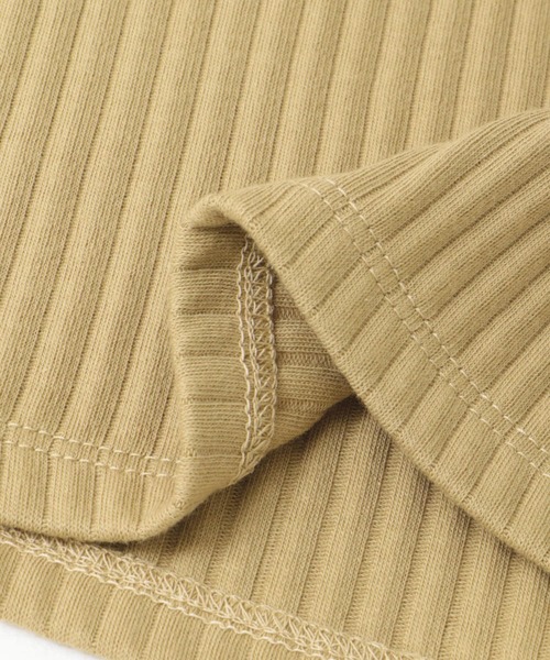 URBAN RESEARCH(アーバンリサーチ)の「スクエアネックキャミソール(キャミソール・レディース・ブラック/ベージュ/オフホワイト・FREE)」の15枚目の写真