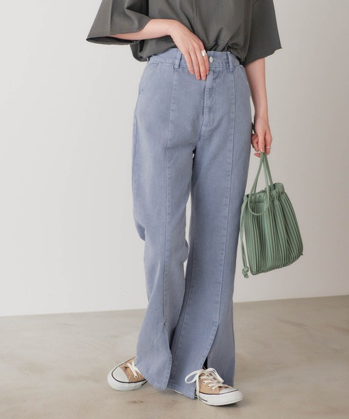 forksy.(フォルクシー)の「【forksy.】デニムピグメント加工スリットフレアパンツ(デニムパンツ・レディース・チャコールグレー/パープル/ブラウン/ブルー/ライトベージュ・FREE)」の4枚目の写真