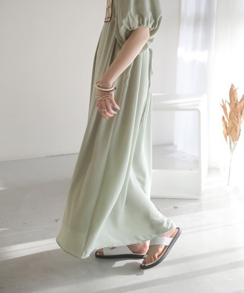 Bab(バブ)の「フロント刺繍ワンピース(ワンピース・レディース・ブラック/ベージュ/アイボリー/ミント・38)」の18枚目の写真