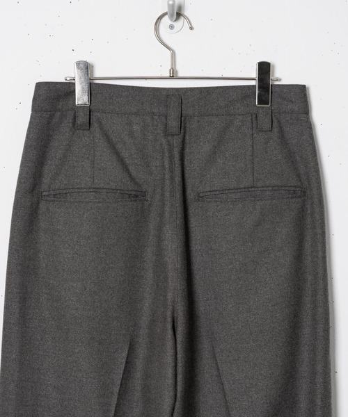 CASPER JOHN（キャスパージョン）の「Melange TR Tuck Wide Slacks/メランジTRタックワイドスラックス（スラックス・メンズ・チャコールグレー/グレイッシュベージュ・SMALL/MEDIUM/LARGE）」の20枚目の写真