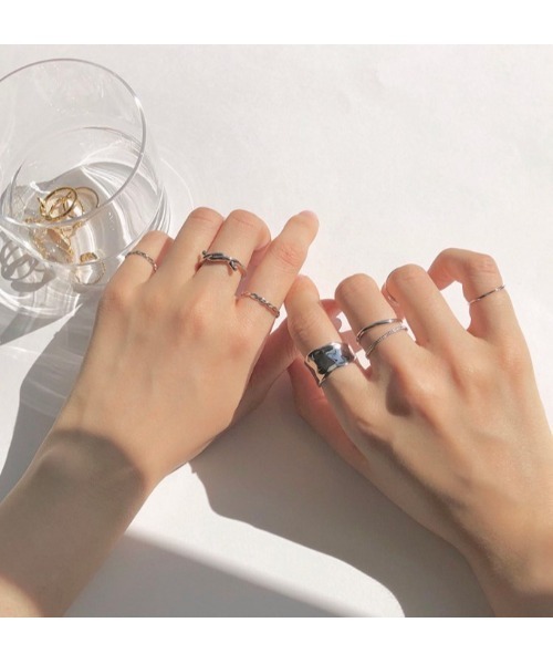 LAC-VERT（ラック・ヴェール）の「ツイストリング8点セット（リング・レディース・シルバー/ゴールド・FREE）」の8枚目の写真