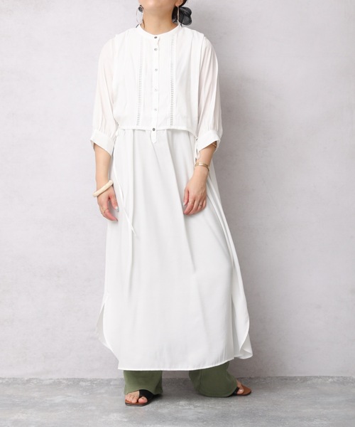 ap retro（アプレトロ）の「異素材使いベストレイヤードロングシャツワンピース（ワンピース・レディース・オフホワイト/ホワイト系その他/ブラック/グリーン系その他・FREE）」の10枚目の写真