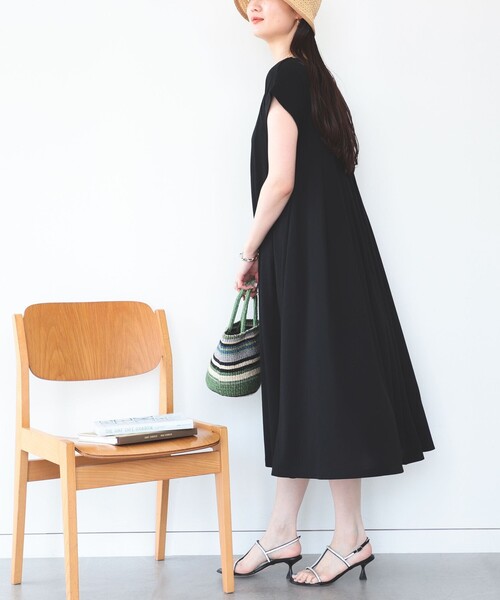 BEAMS HEART（ビームスハート）の「BEAMS HEART / タック フレアワンピース（ワンピース・レディース・ネイビー/オリーブ/オレンジ/ブラウン/ブラック・FREE）」の20枚目の写真
